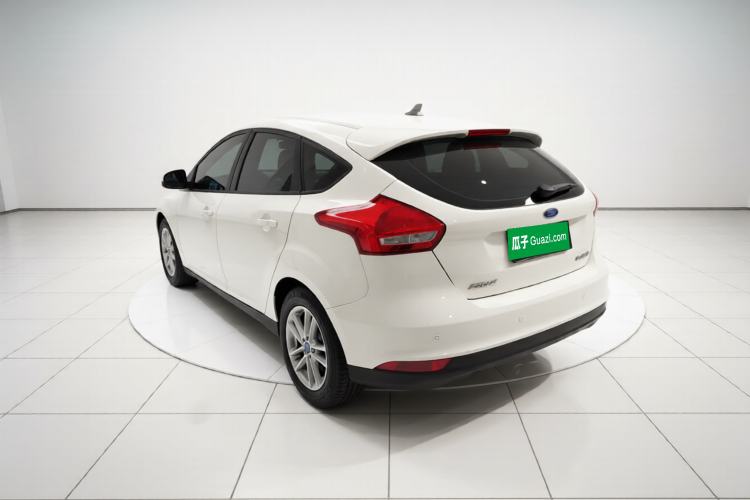 Used Ford Focus 2018 Hatchback Classic 1.6L Automatic Trendy SmartDrive Edition
