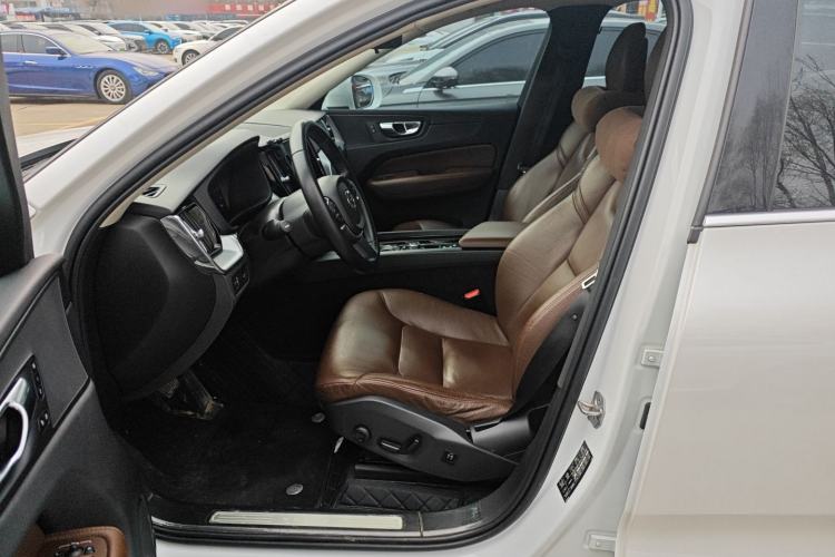 Used Volvo XC60 2018 T5 4x4 Zhiyi Edition