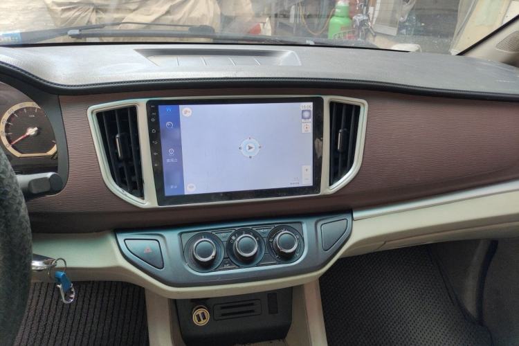 Used FORTHING Lingzhi 2017 M5L 1.6L 7-Seater Standard Model