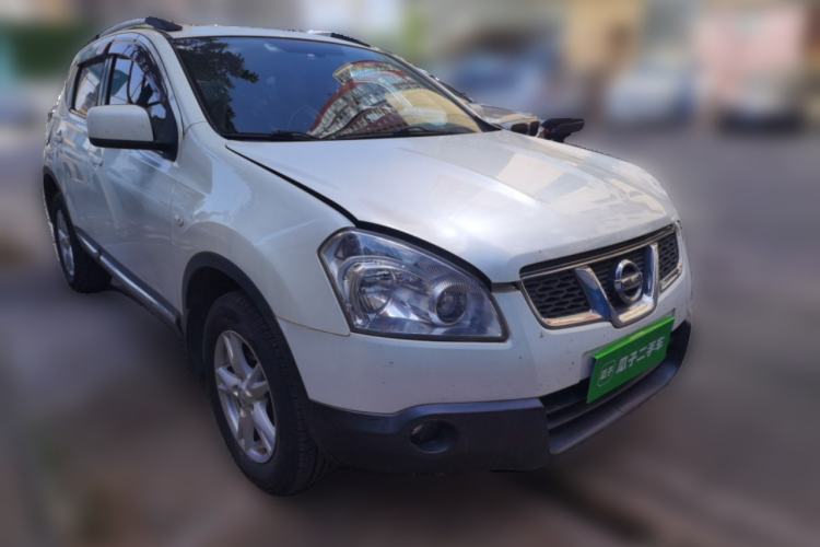 Used Nissan Qashqai 2012 2.0 XL Fire CVT 2WD Front Right 45 Deg