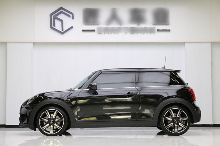 Used MINI 2023 Updated 2.0T COOPER S Artist