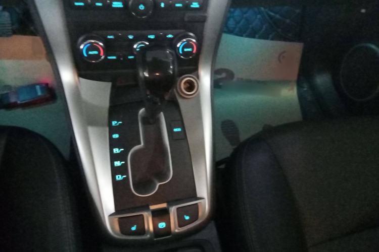 Used Chevrolet Captiva 2015 2.4L 4x4 Flagship Edition 7-Seater