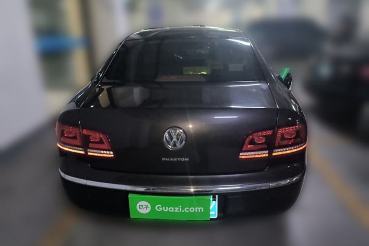 Used Volkswagen Phaeton 2012 3.0L Executive Version
