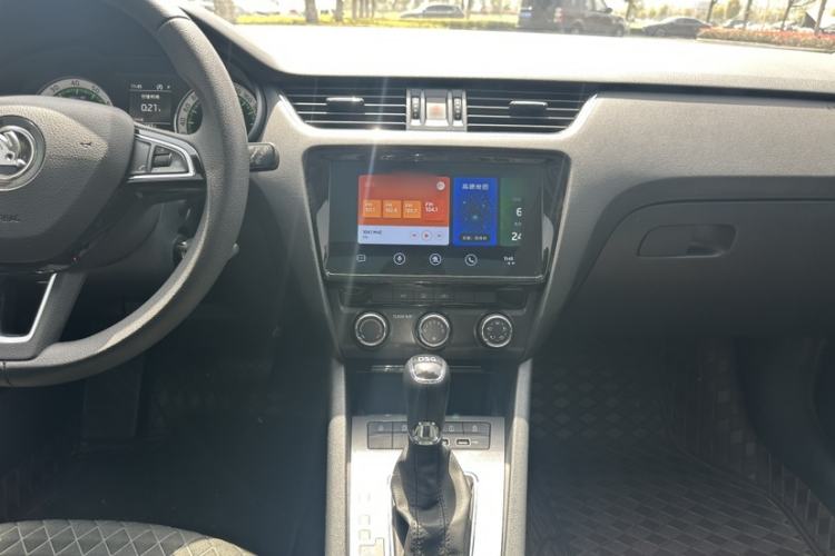 Used Skoda Octavia 2019 TSI280 DSG Luxury Edition Station Wagon China VI Standard
