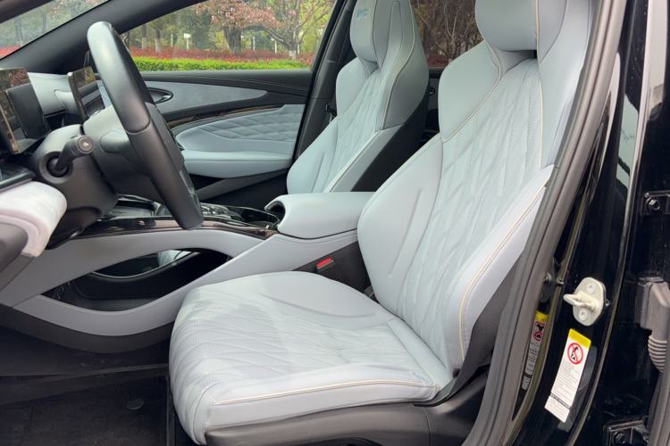 Used BYD Seal 2022 550 km Standard Range Rear-Wheel Drive Prestige Version
