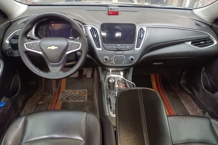 Used Chevrolet Malibu XL 2019 535T CVT Active Version Center Console
