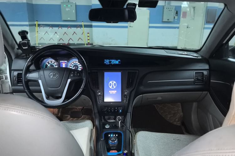 Used BAIC New Energy EU 2016 EU260 Enjoy Edition
