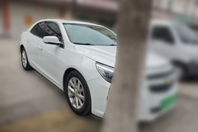 Used Chevrolet Malibu 2014 2.0L Automatic Luxury Edition Front Right 45 Deg