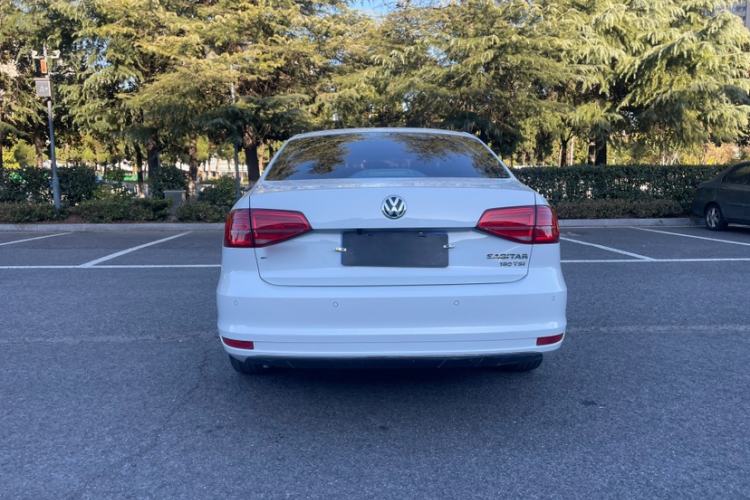 Used Volkswagen Sagitar 2017 180TSI Automatic Luxury Edition