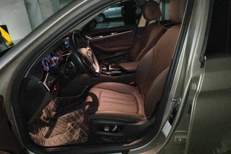 Used BMW 5 Series 2019 525Li Luxury Package Left Front Seat