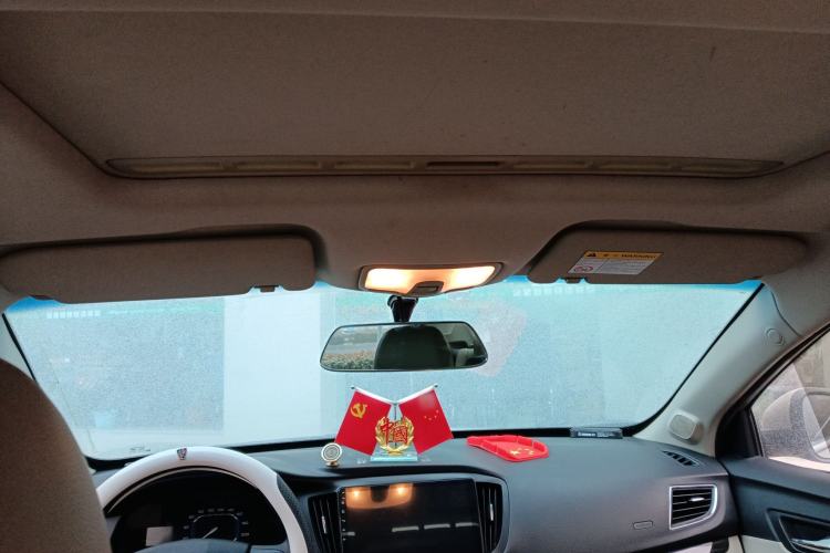 Used Roewe 360 2015 1.5L Automatic Luxury Edition
