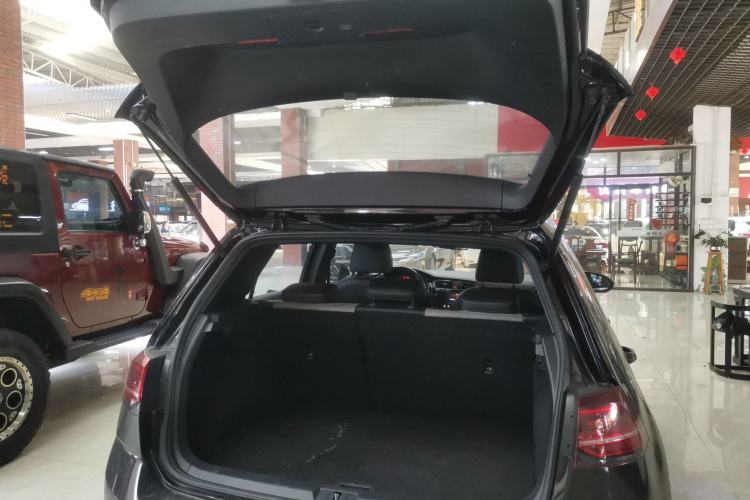 Used Volkswagen Golf 2020 Charming Edition 280TSI DSG R-Line Trunk