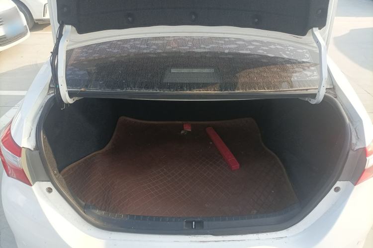 Used Toyota Corolla 2014 1.6L CVT GL-i Trunk