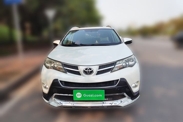 Used Toyota RAV4 2015 2.0L CVT Two-Wheel Drive Fashion Edition Front