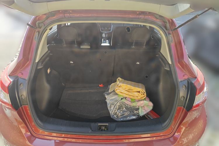 Used Nissan Tiida 2016 1.6L CVT Cool Dynamic Edition