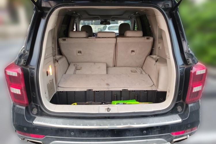 Used GAC Trumpchi GS8 2017 320T Two-Wheel Drive Luxury Smart Connectivity Version (7 Seats) Trunk