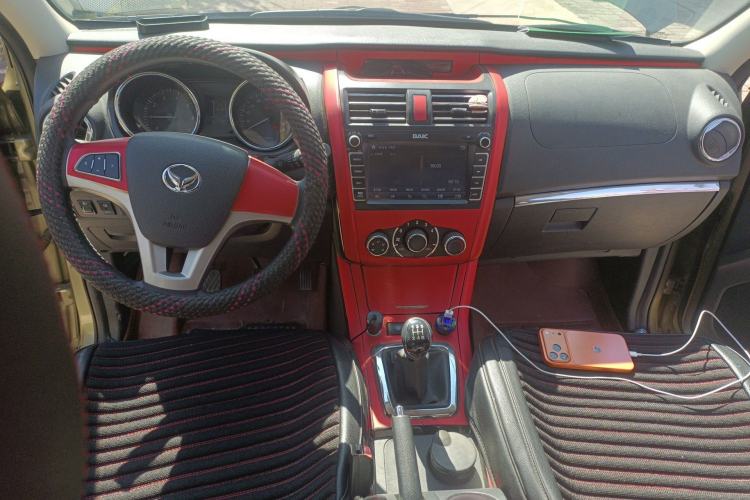 Used HYOSOW S3 2014 1.5L Comfort Version China IV Emission Standard Center Console