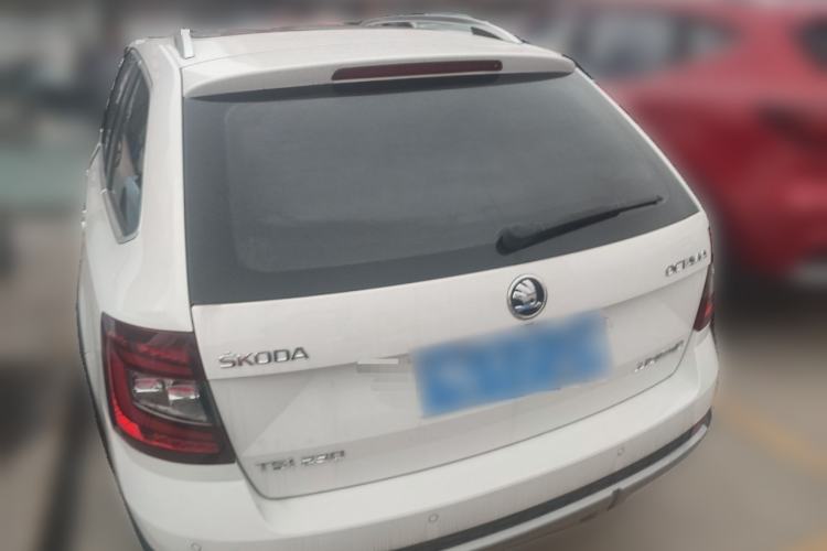 Used Skoda Octavia 2018 Station Wagon TSI230 DSG Luxury Edition
