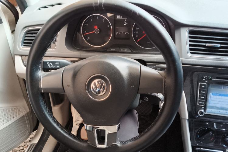 Used Volkswagen Gran Lavida 2013 1.4 TSI Automatic Comfort Model