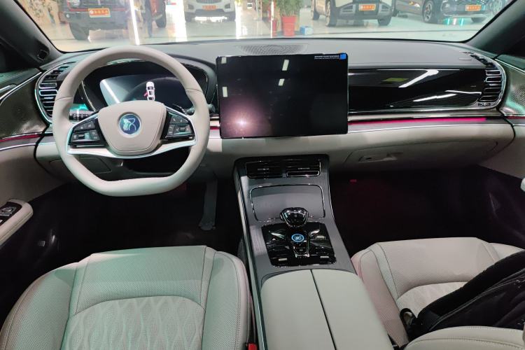 Used BYD Han 2025 EV with 701 km of Laser Radar-Enabled Intelligent Driving