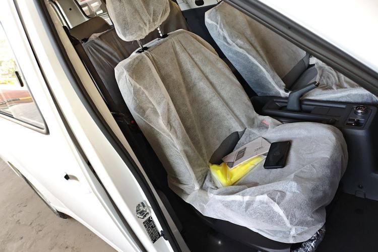 Used Wuling Yangguang 2024 300KM Comfort Version Passenger Van 75kW