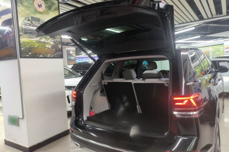 Used Volkswagen Teramont 2022 530 V6 Four-Wheel Drive Prestige Luxury Edition Trunk