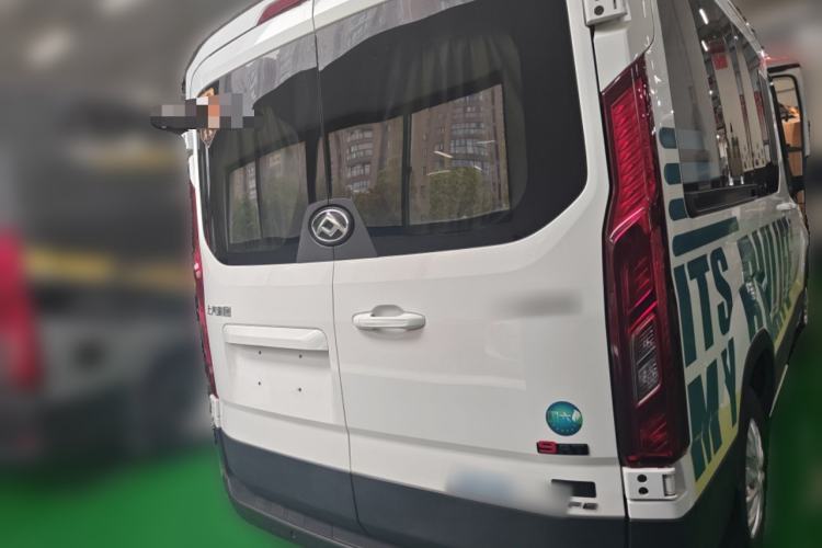 Used SAIC MAXUS Xintu V80  Rear