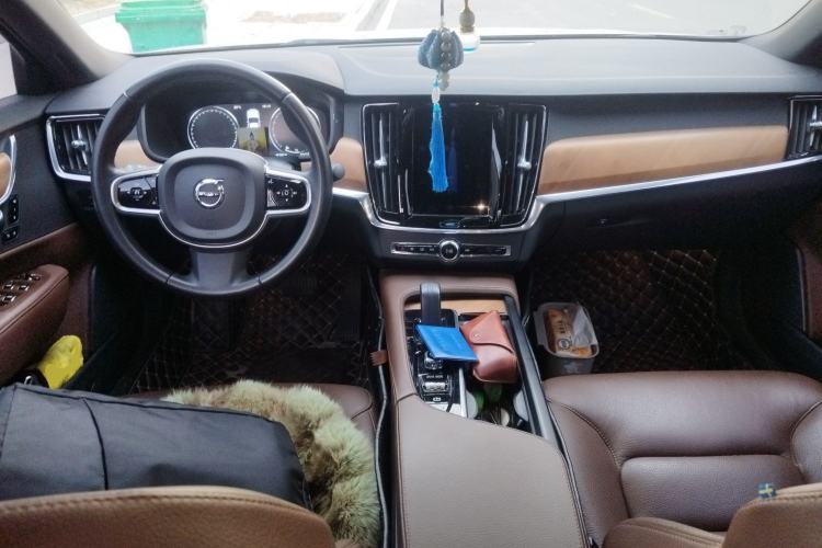 Used Volvo S90 2021 B5 Zhiyi Luxury Edition Center Console