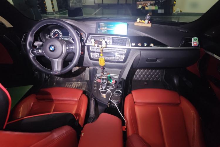 Used BMW 3 Series GT 2019 320i M Sport Night Edition Center Console