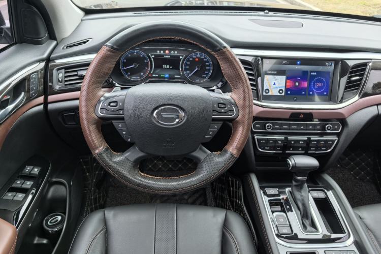 Used GAC Trumpchi GS8 2019 390T Two-Wheel Drive Luxury Smart Connectivity Version (7 Seats) Interior 11