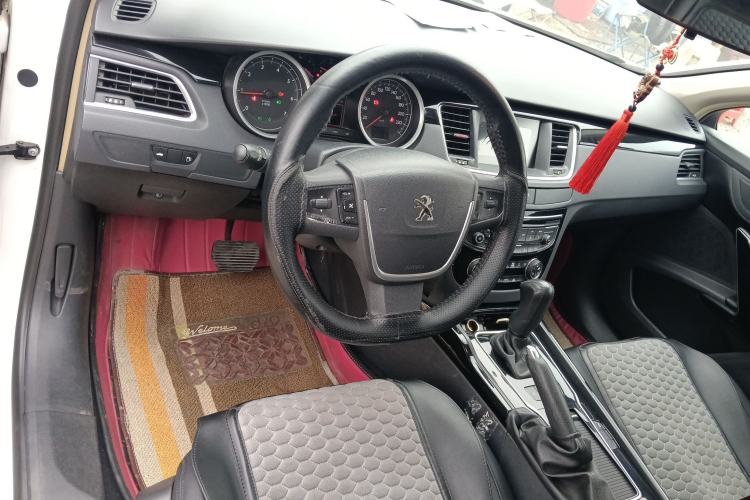 Used Peugeot 508 2015 2.0L Automatic Zhiyi Edition Center Console