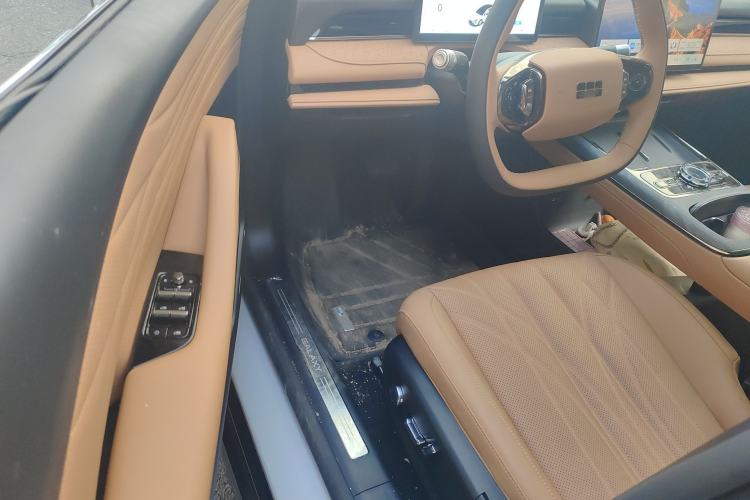 Used Geely Galaxy Galaxy 8 2025 130km EM-i Flagship Edition
