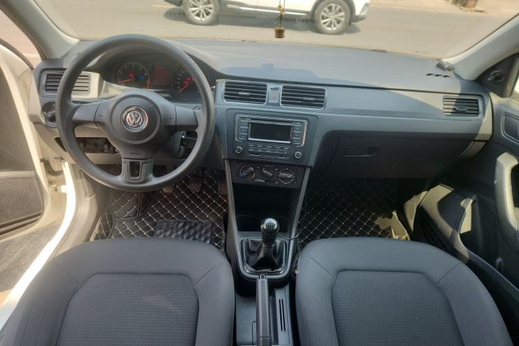 Used Volkswagen Santana 2015 1.4L Manual Fashion Edition