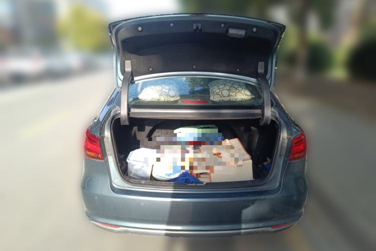 Used CHANGAN Raeton CC 2018 1.5T Automatic Elegant Starry Edition China V Standard
