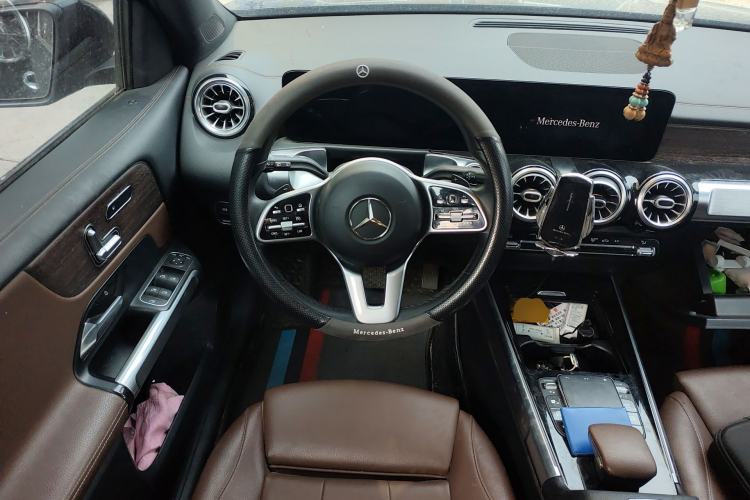 Used Mercedes-Benz GLB 2021 GLB 200 4MATIC Steering Wheel