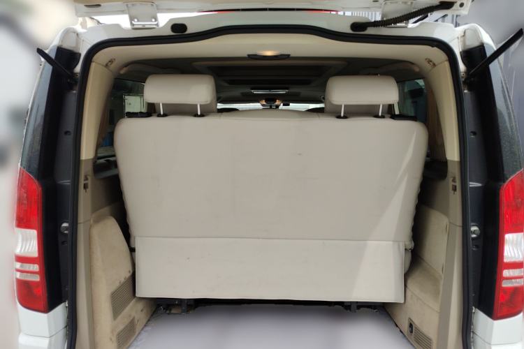 Used Mercedes-Benz Viano 2013 3.0L Comfort Edition
