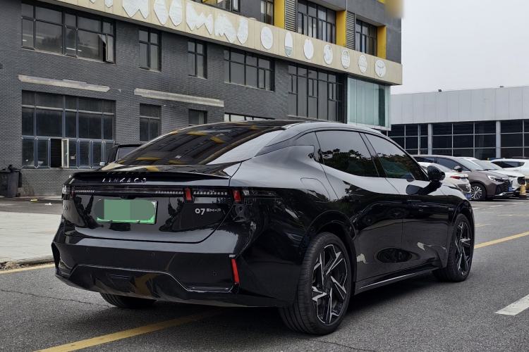 Used Lynk & Co 07 2024 EM-P 126 Long-Range Halo