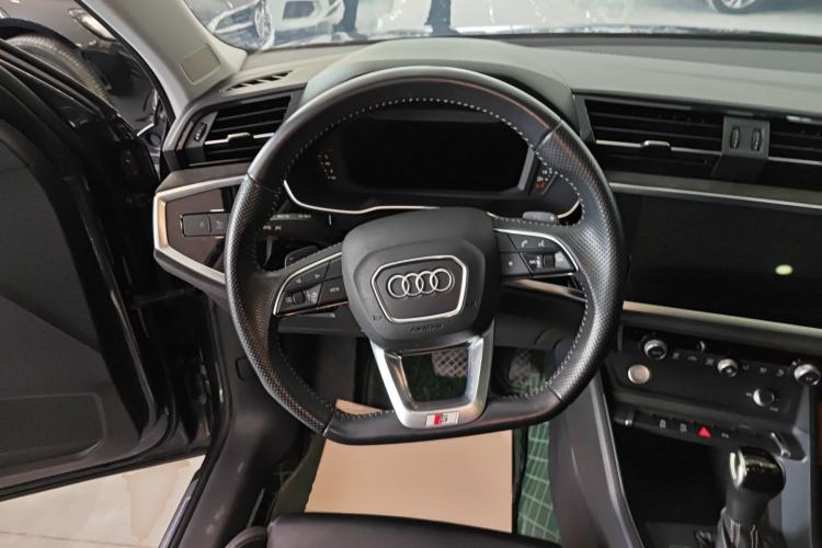 Used Audi Q3 Sportback 2020 40 TFSI Fashion Model
