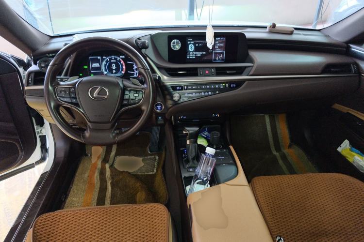 Used Lexus ES 2021 300h Excellence Edition