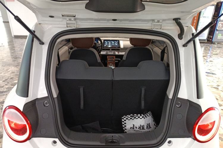 Used CHANGAN NEVO Lumin 2022 301km Honey-Sweet Version Trunk