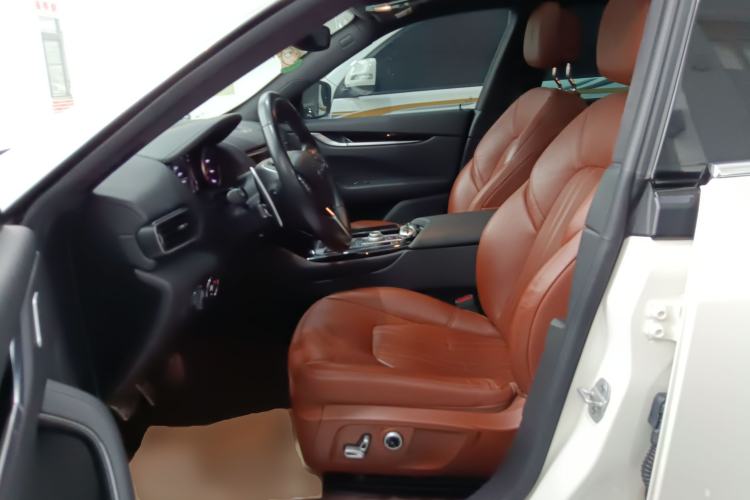 Used Maserati Levante 2022 2.0T GT Sharp Edition Left Front Seat