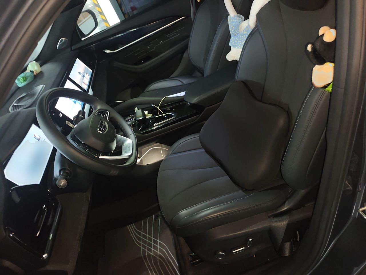 Geely Auto Monjaro L 2024 2.0TD High-Power Automatic Two-Wheel Drive Skyline Edition — снимка 15