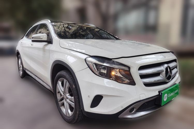 Used Mercedes-Benz GLA 2016 GLA 200 Sport Edition Front Right 45 Deg