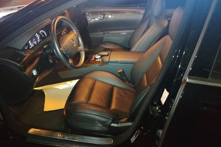 Used Mercedes-Benz S-Class 2012 S 300 L Business Standard Model
