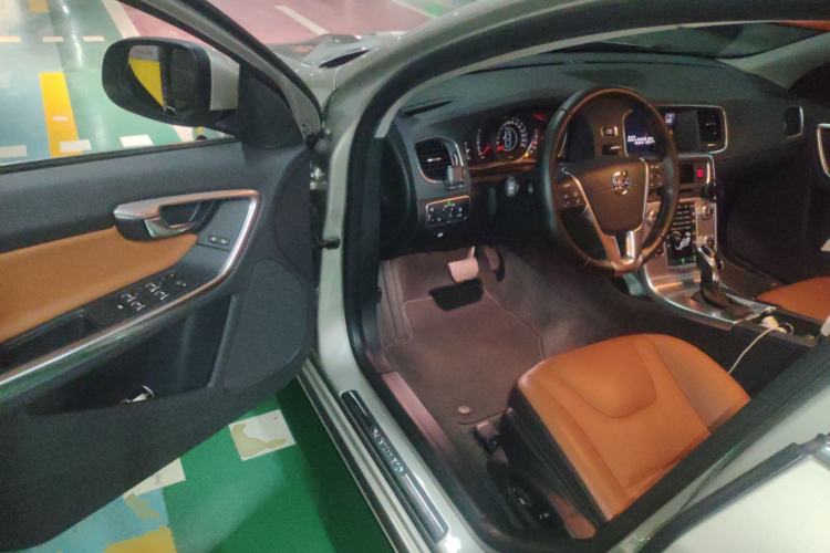 Used Volvo S60 2018 S60L T3 Smart Upgrade Edition
