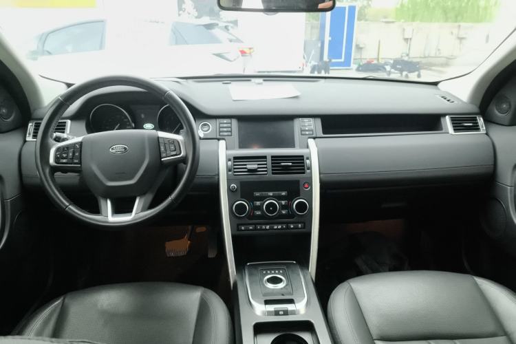 Used Land Rover Discovery Sport 2019 240 PS SE Version China V Standard Center Console