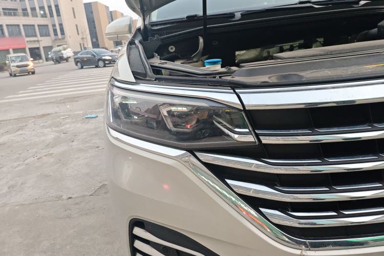 Used Volkswagen Viloran 2022 380TSI Prestige Edition Right Front Headlight