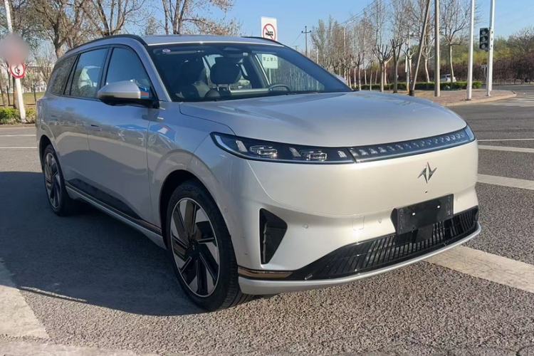 Used Dongfeng eπ eπ008 2024 210Max Range-Extended Version 6 Seats
