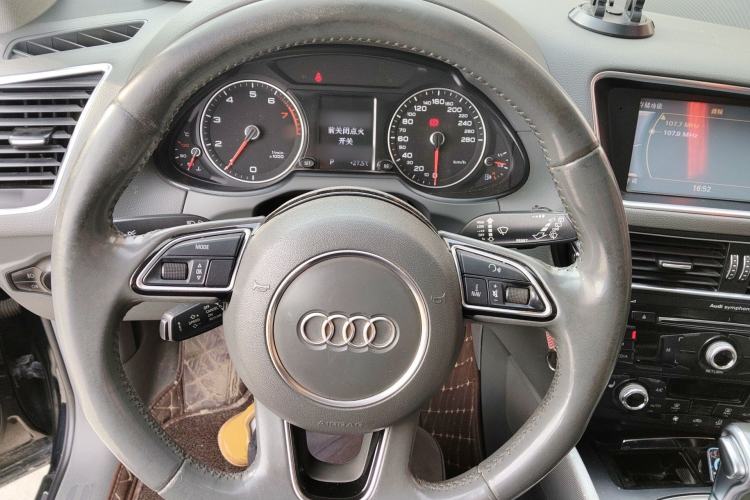 Used Audi Q5 2015 40 TFSI Technology Edition Steering Wheel
