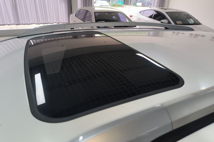 Used GAC Trumpchi GS4 2015 200T Manual Luxury Edition Roof